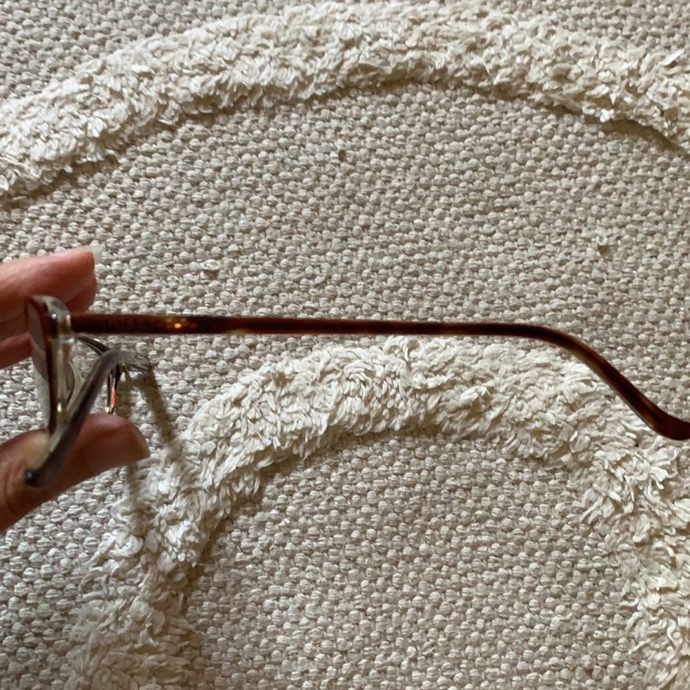 ๐ GUESS ๐ Glasses - Picture 3 of 10